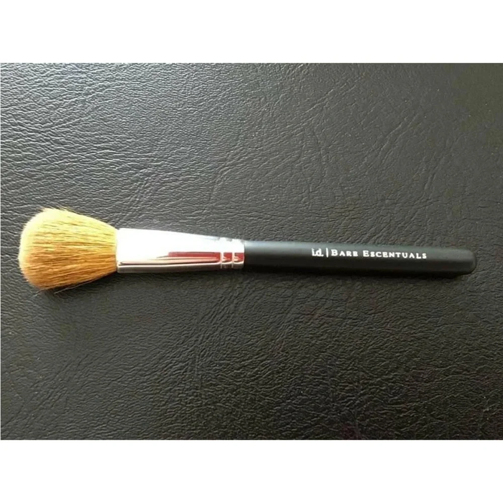 Bare Escentuals Fast & Flawless Blending Brush - Brand New.